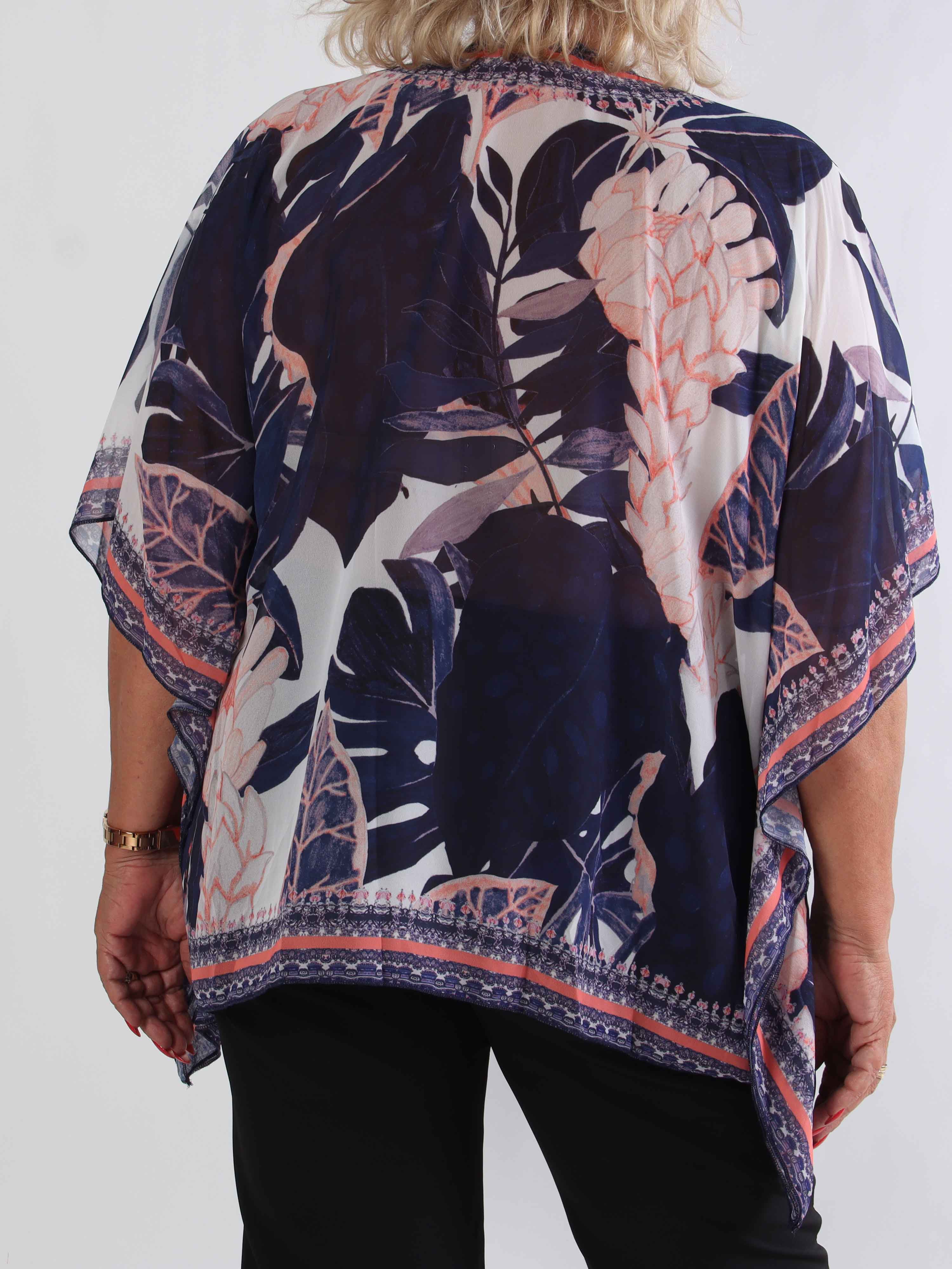 Harmonia - Mønstret plus size tunika i chiffon med similisten